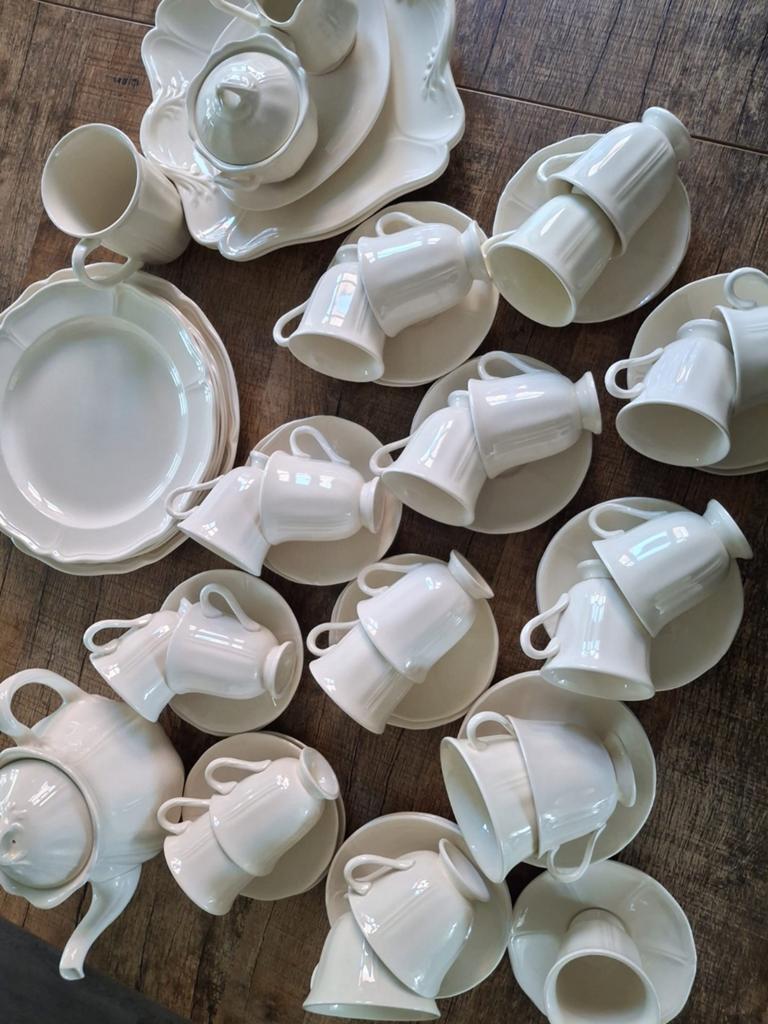 Wedgwood servies, Ophalen