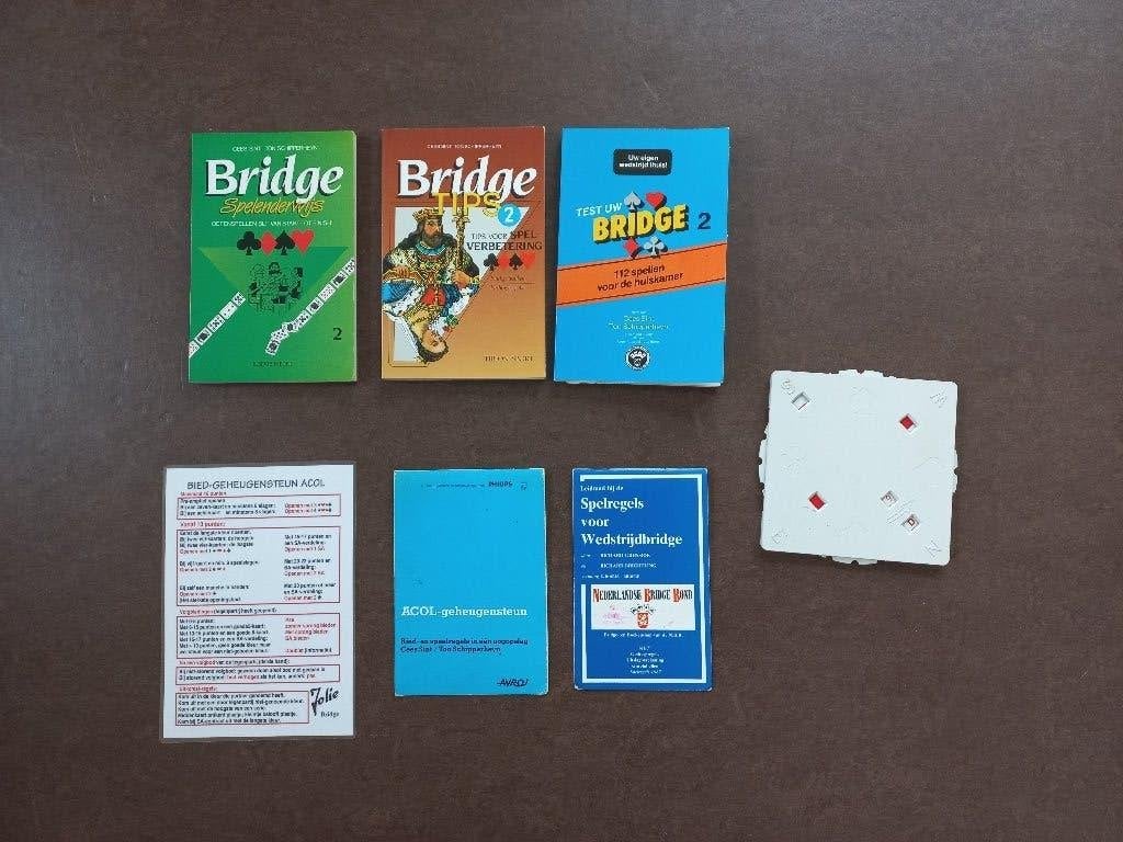 BRIDGE en boekjes en overige materialen, Drie of vier spelers, Ophalen of Verzenden, Gebruikt
