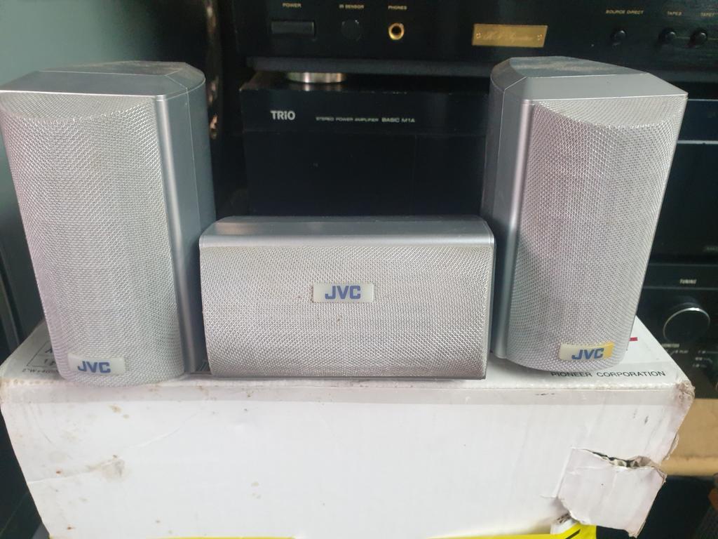 3 kleine JVC boxen, Ophalen of Verzenden