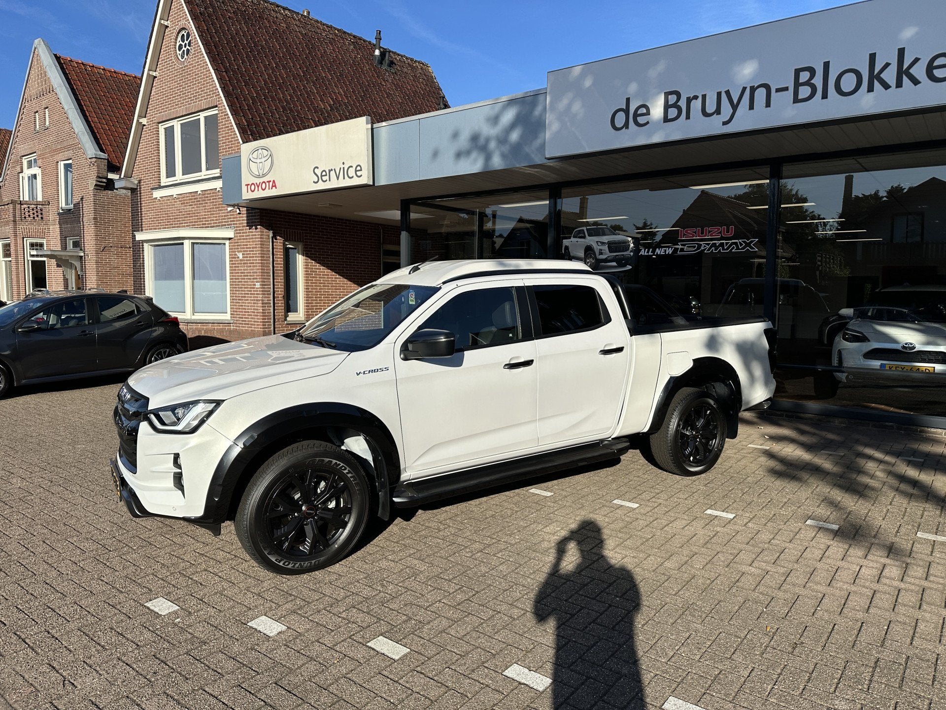 Isuzu D-max 1.9 Double Cab verlengd 5-persoons V-Cross Autom, Auto's, 12 maanden, Gebruikt, 4 cilinders, Wit