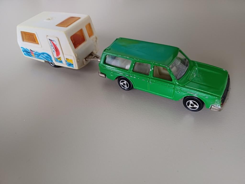 Majorette Volvo 245 & Caravan, Ophalen of Verzenden, Majorette