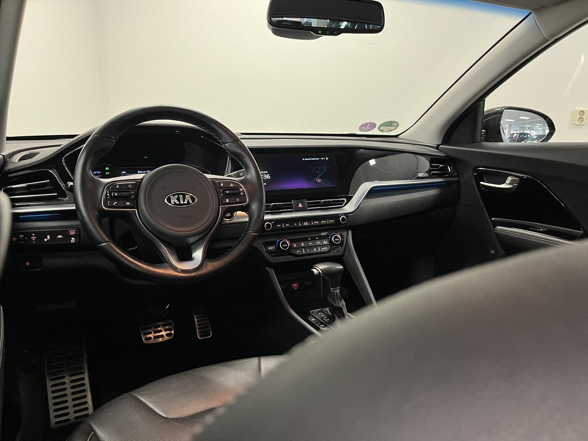 Foto 3 van Kia Niro 1.6 GDi Hybrid ExecutiveLine | NAVI | LEDER | STOEL