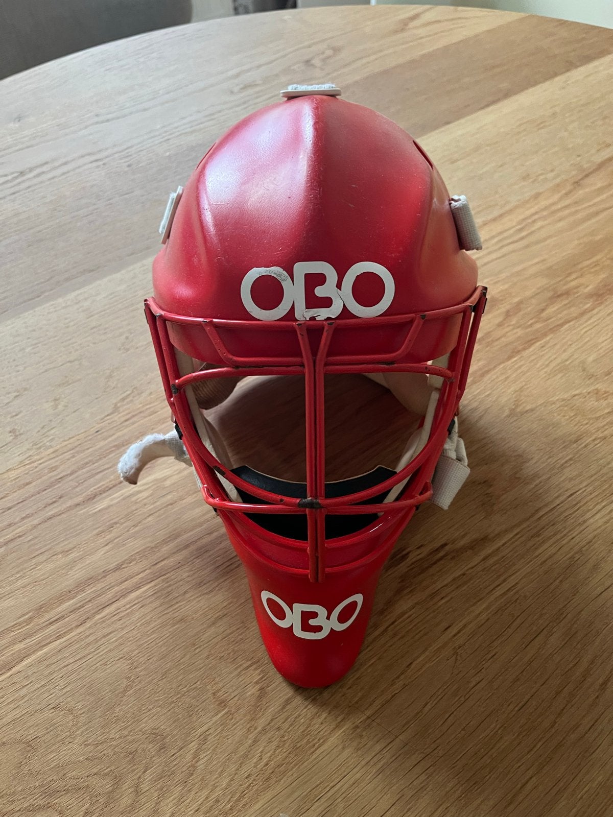 OBO Keepershelm - Rood, Ophalen, Gebruikt