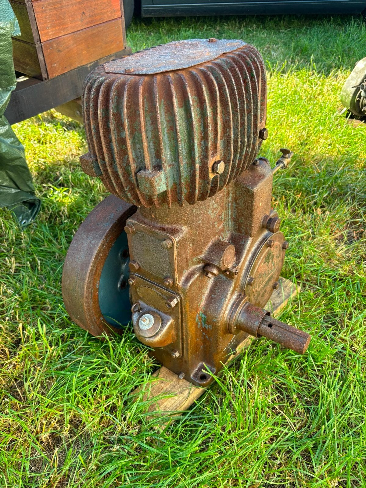 Wolseley WD8-F stationaire motor, Ophalen, Benzinemotor