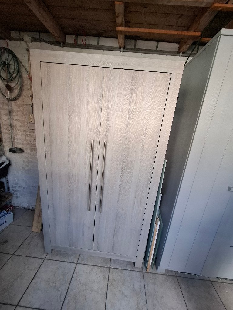 Wardrobe, Ophalen, Zo goed als nieuw