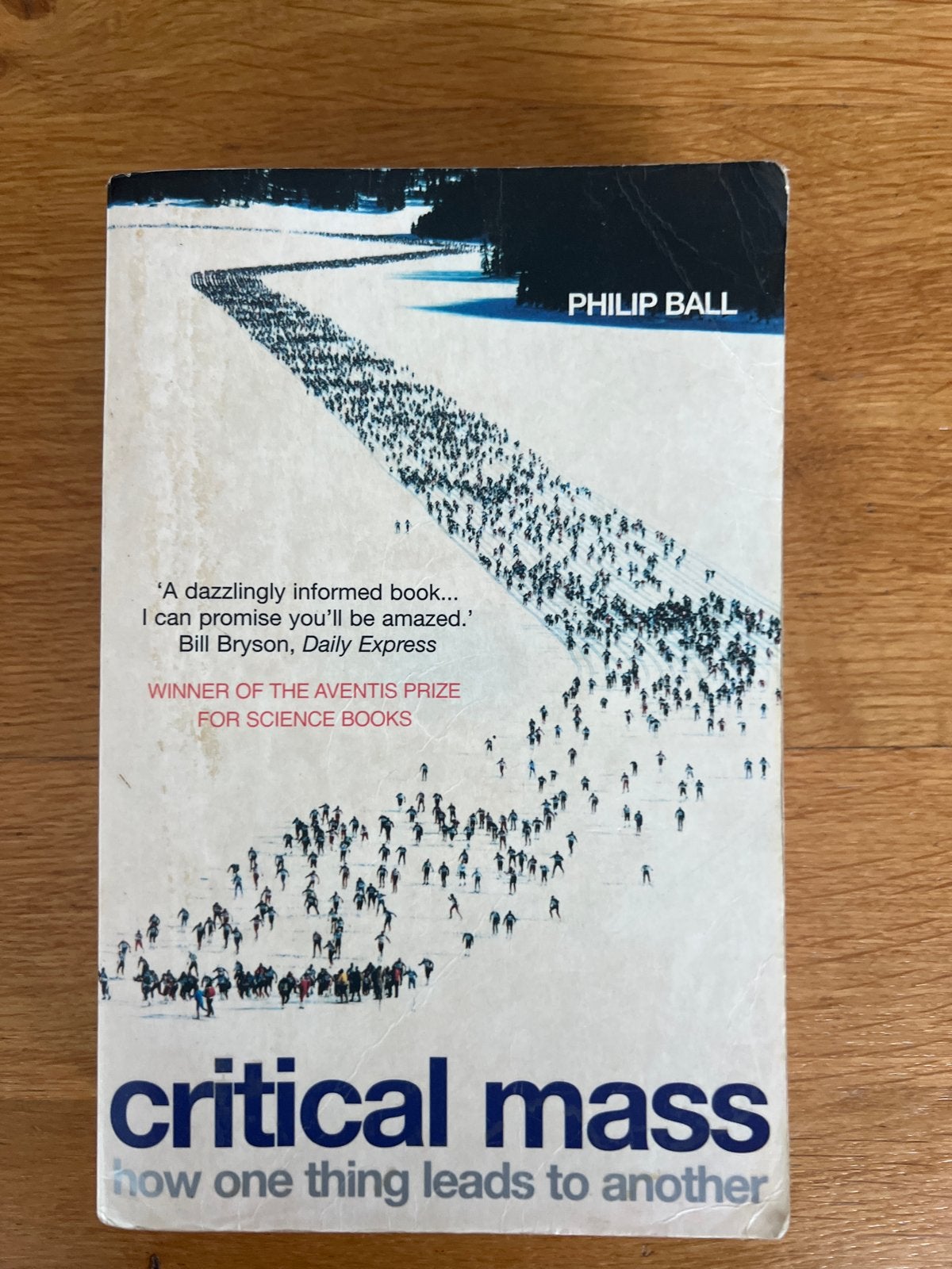 Critical Mass: How One Thing Leads to Another - Philip Ball, Ophalen of Verzenden, Gelezen, Natuurwetenschap