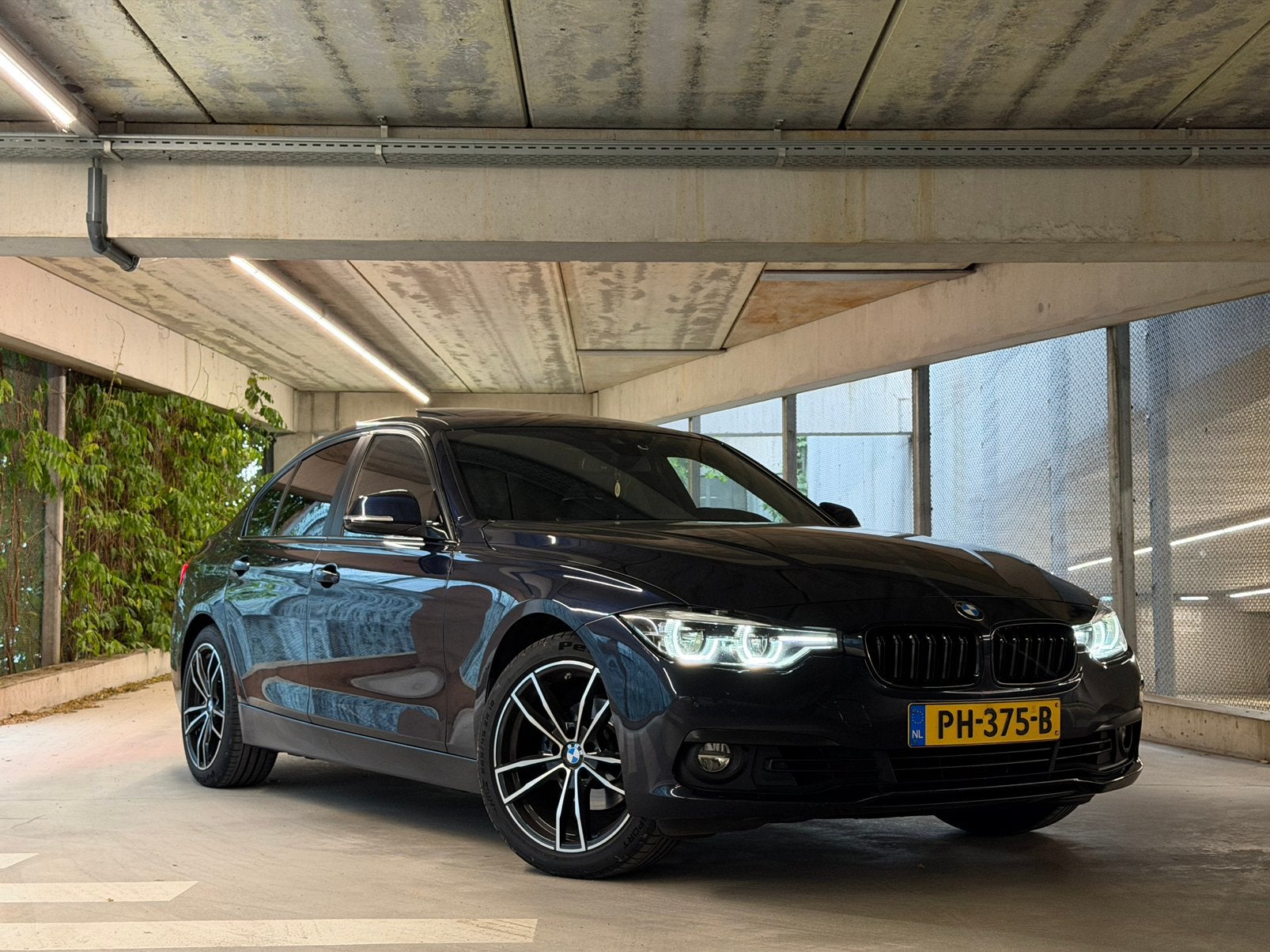 BMW 320i High Executive | Pano | CarPlay | Dealer OH | B48, Auto's, BMW, Particulier, 3-Serie, ABS, Achteruitrijcamera, Adaptieve lichten