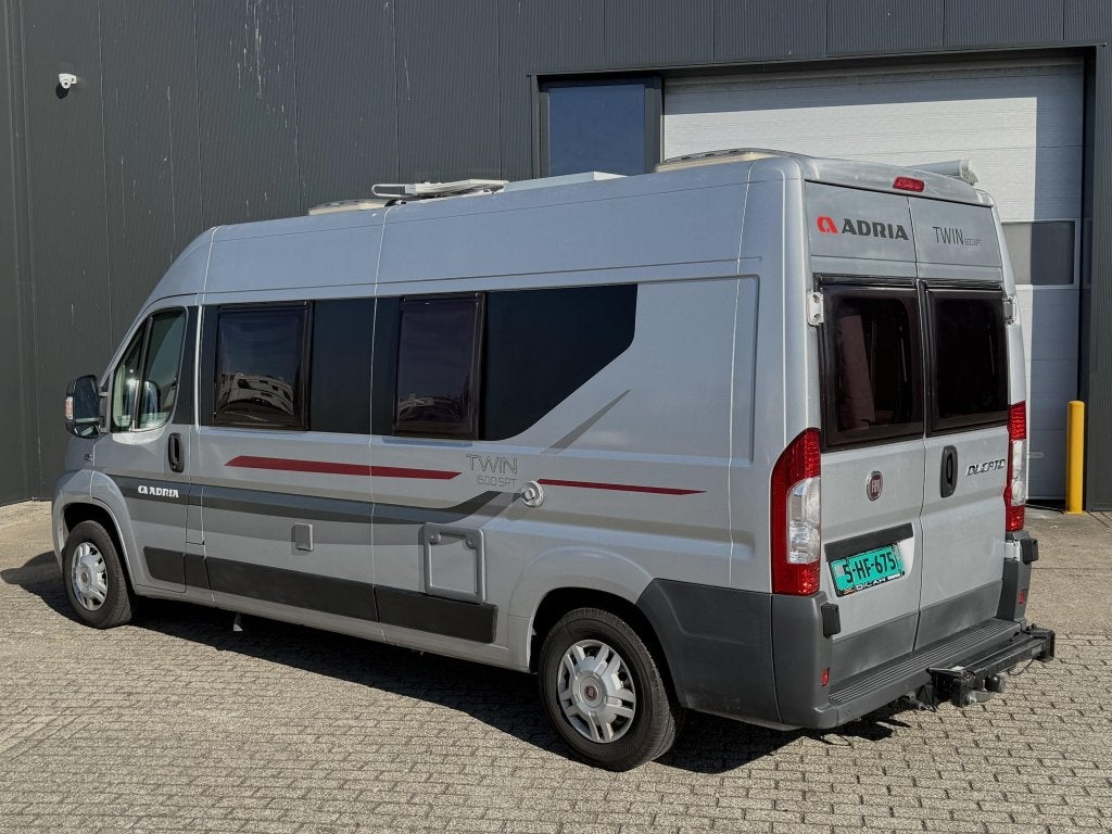 Adria Twin 600 SPT, Dwarsbed, Cruise, Lage KM stand, Luifel, Ringverwarming, Bedrijf, Tot en met 3