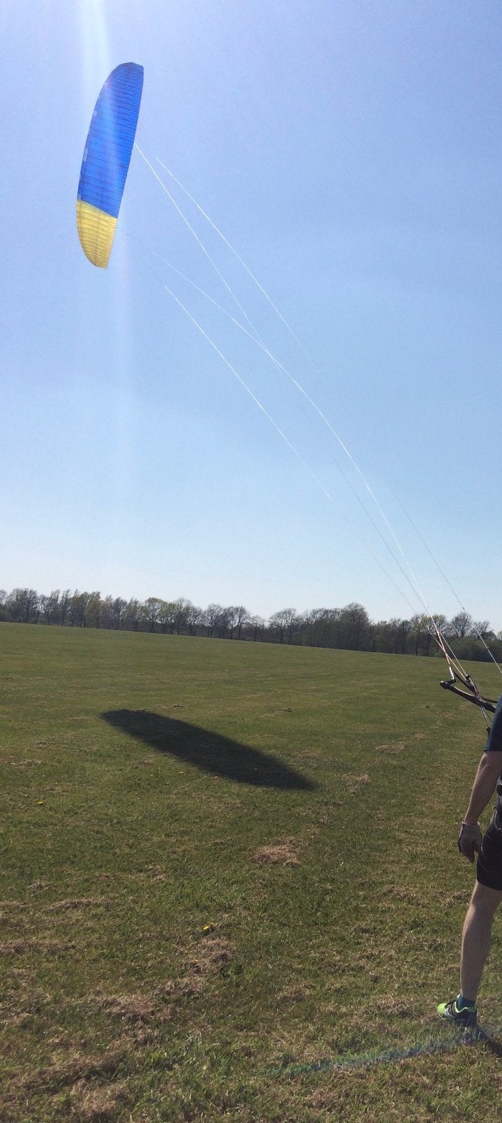 Race kite Paraavis GVX-8 depower powerkite RTF, Ophalen of Verzenden, Zo goed als nieuw, Vierlijns, Vlieger