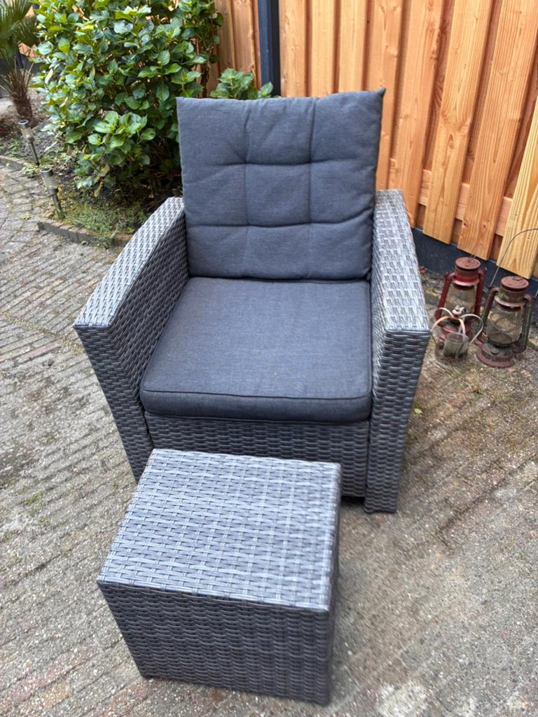 Tuinstoel incl kussens en bijpassende krukje, Tuin en Terras, Ophalen, Gebruikt, Wicker