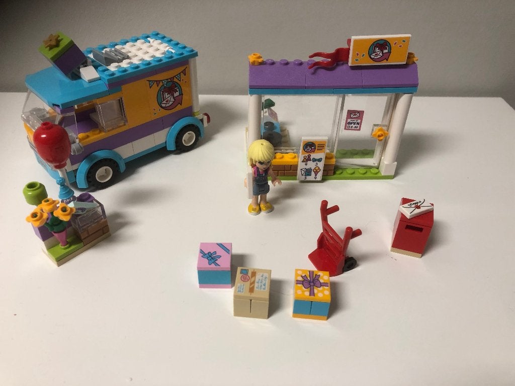 Lego Friends 41310 Heartlake Pakjesdienst compleet, Lego, Friends, Ophalen of Verzenden, Complete set