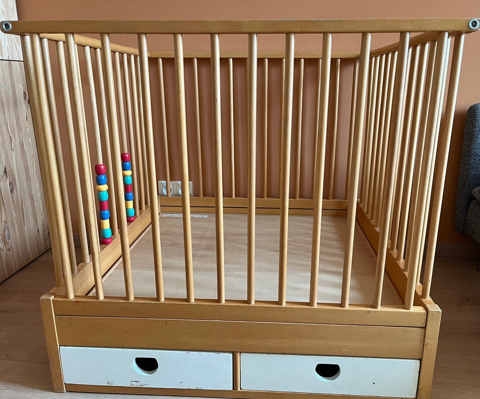 Vintage houten baby box met lades, Ophalen, Gebruikt, Vierkant, In hoogte verstelbaar
