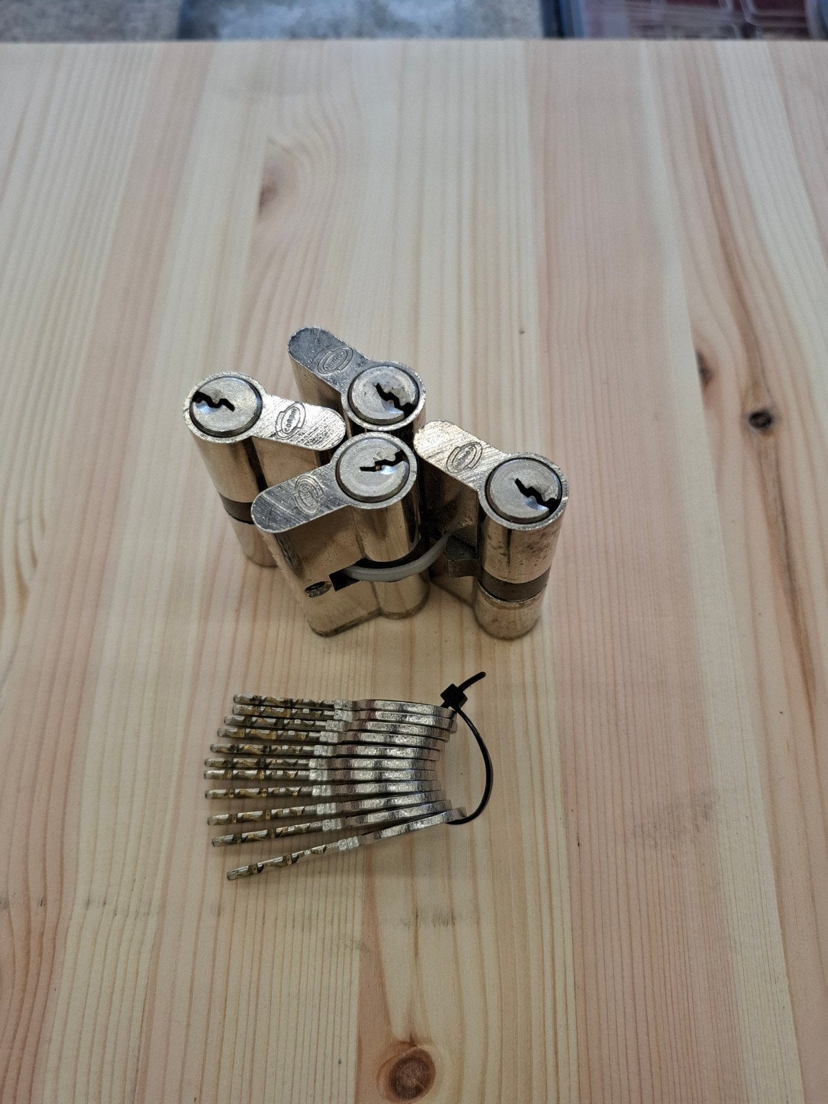 Te koop, Doe-het-zelf en Verbouw, Hang- en Sluitwerk, Ophalen, Gebruikt, Koper of Messing, Slot