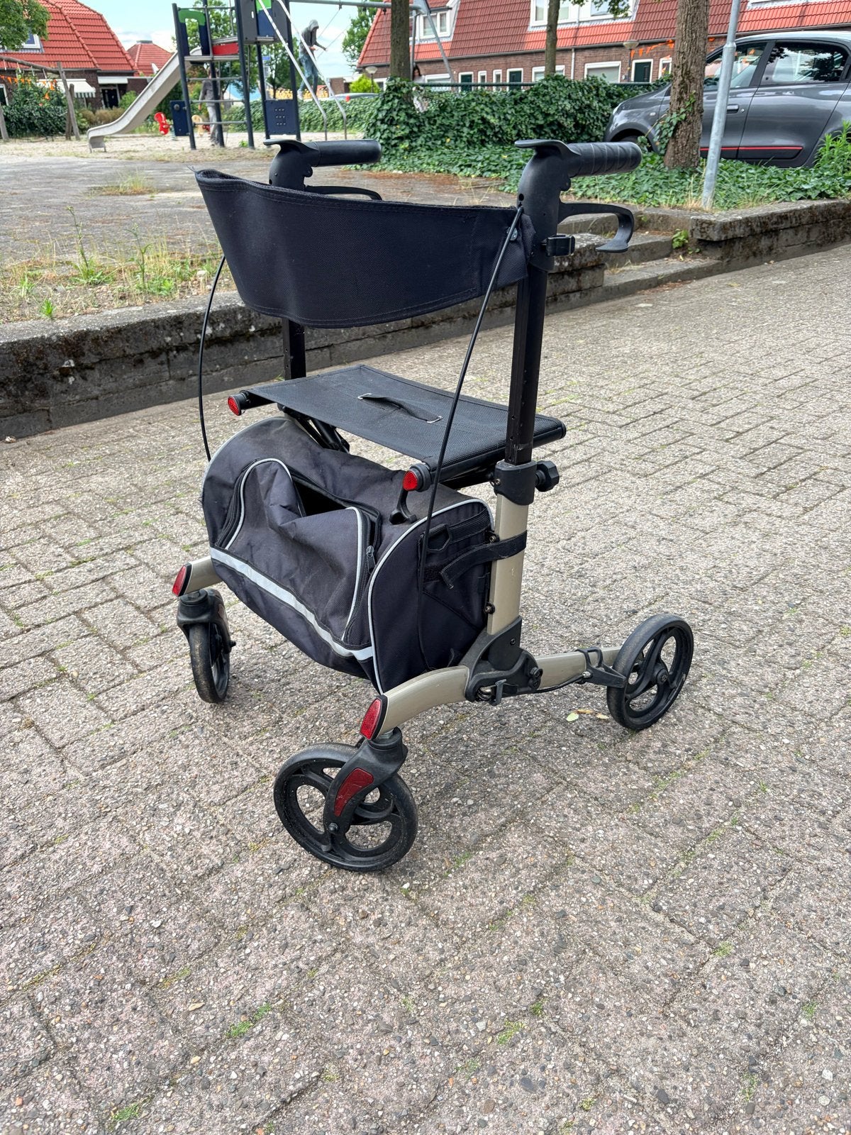 Rollator, Ophalen, Gebruikt