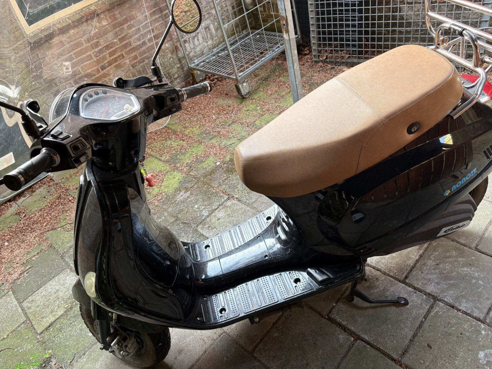Ugbest electrisch scooter te koop ( 25kmh), Ophalen of Verzenden, Zo goed als nieuw, Elektrisch, Overige merken