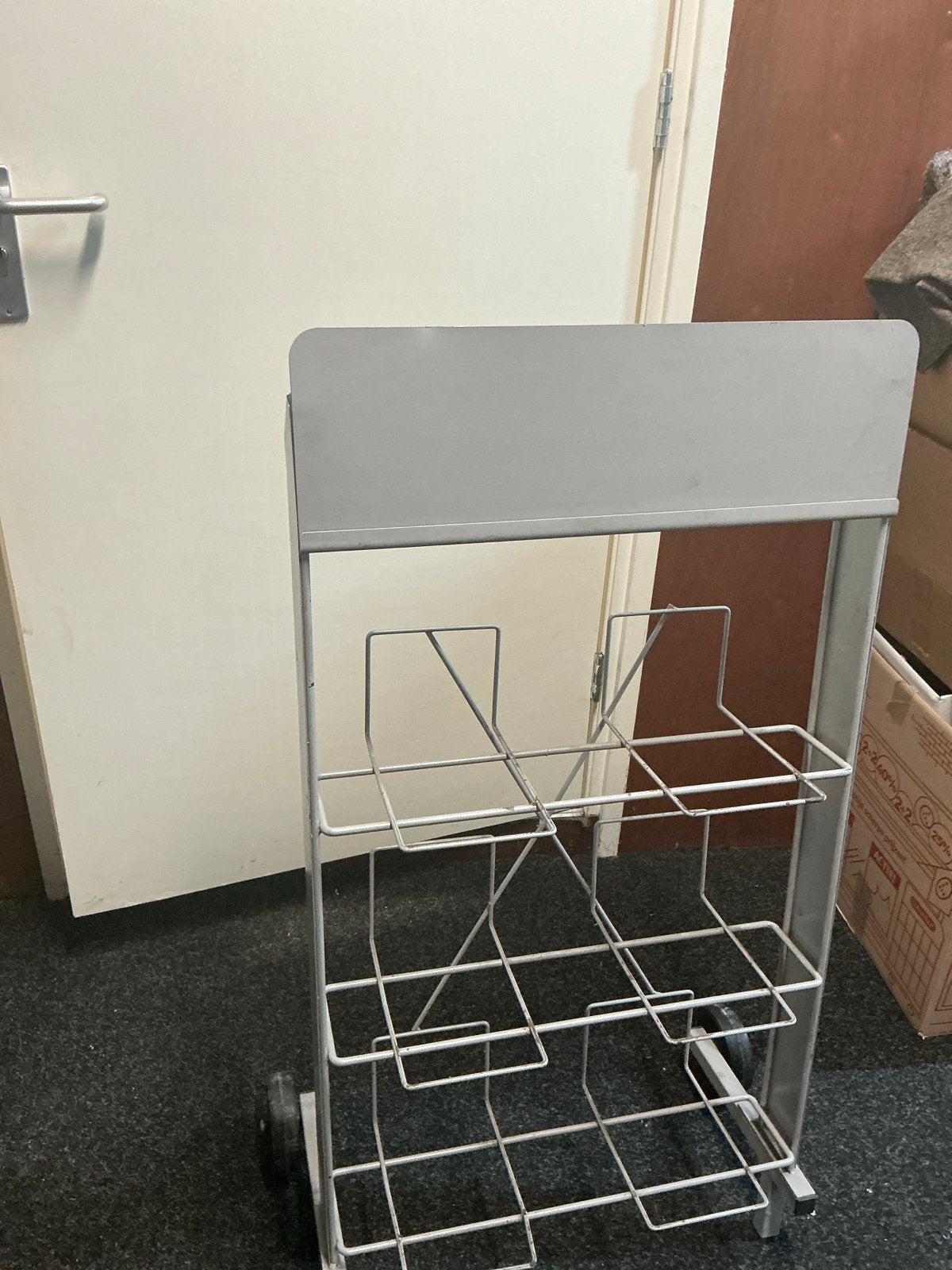 Metalen displayrek op wielen - ideaal voor winkel, Ophalen