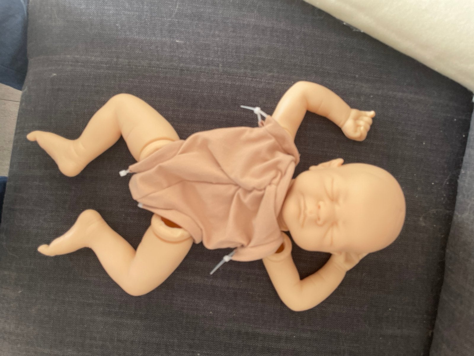 Te koop originele kit Jezebel, Verzamelen, Poppen, Verzenden, Zo goed als nieuw