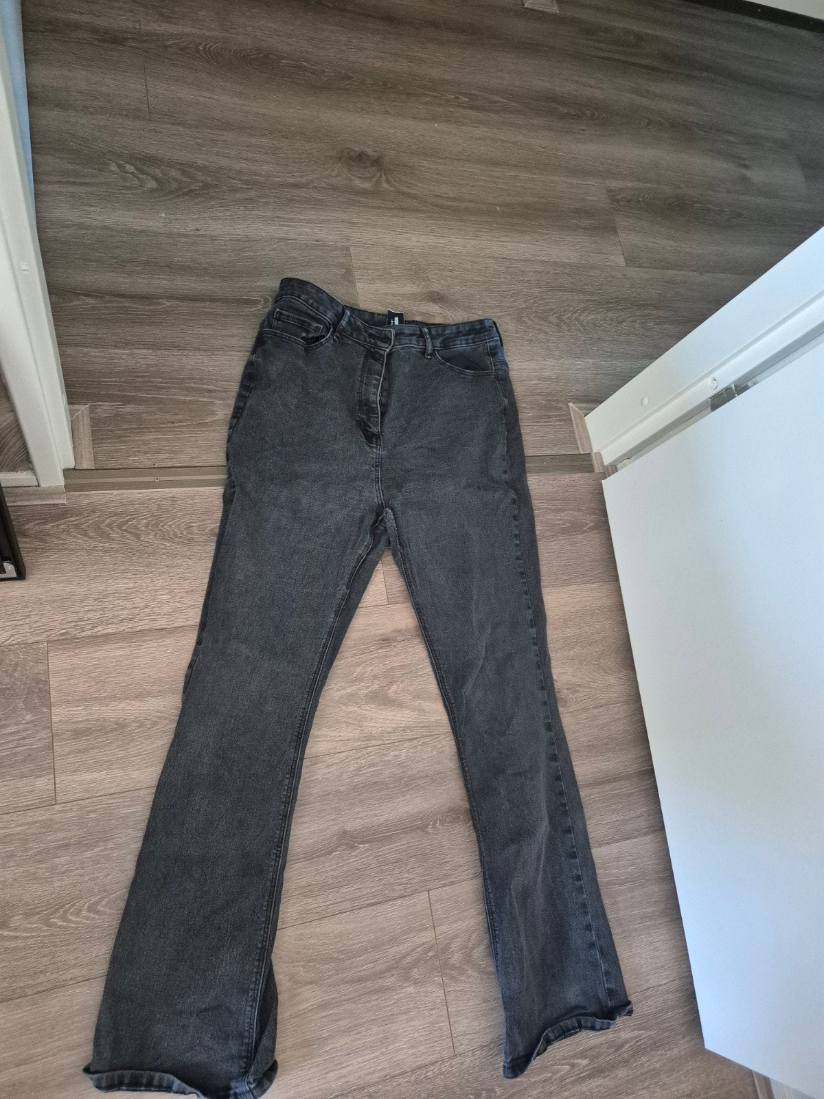 Zwarte / grijze jeans met wijde pijpen, Kleding | Dames, Collusion, Ophalen of Verzenden, Zo goed als nieuw, W33 - W36 (confectie 42/44)