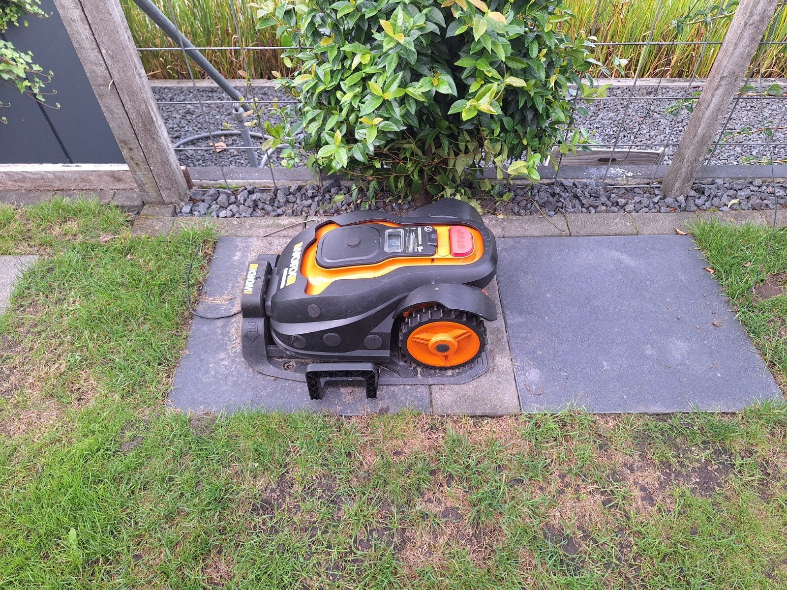 Worx Landroid WG756E robotmaaier met huisje en accessoires, Ophalen of Verzenden, Gebruikt, Worx