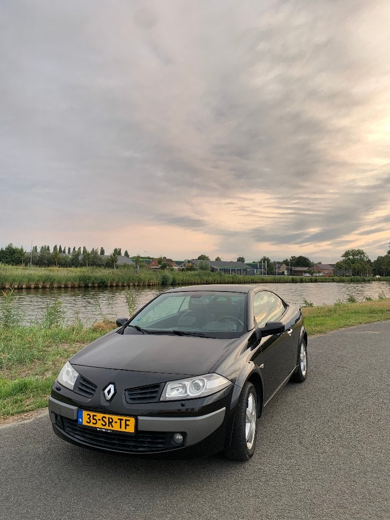 Renault Mégane 2.0 16V 2006, Voorwielaandrijving, 1998 cc, Zwart, 4 cilinders