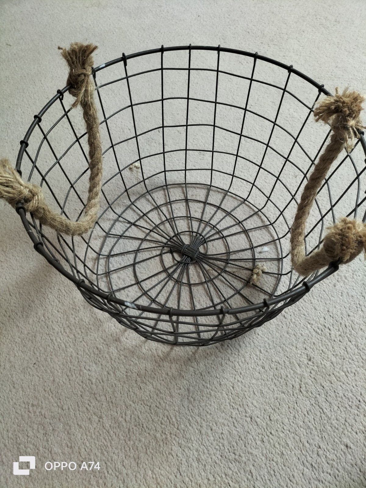 Stalen mand met rieten handvatten, Huis en Inrichting, Met handvatten, Gebruikt, Mand, Rond