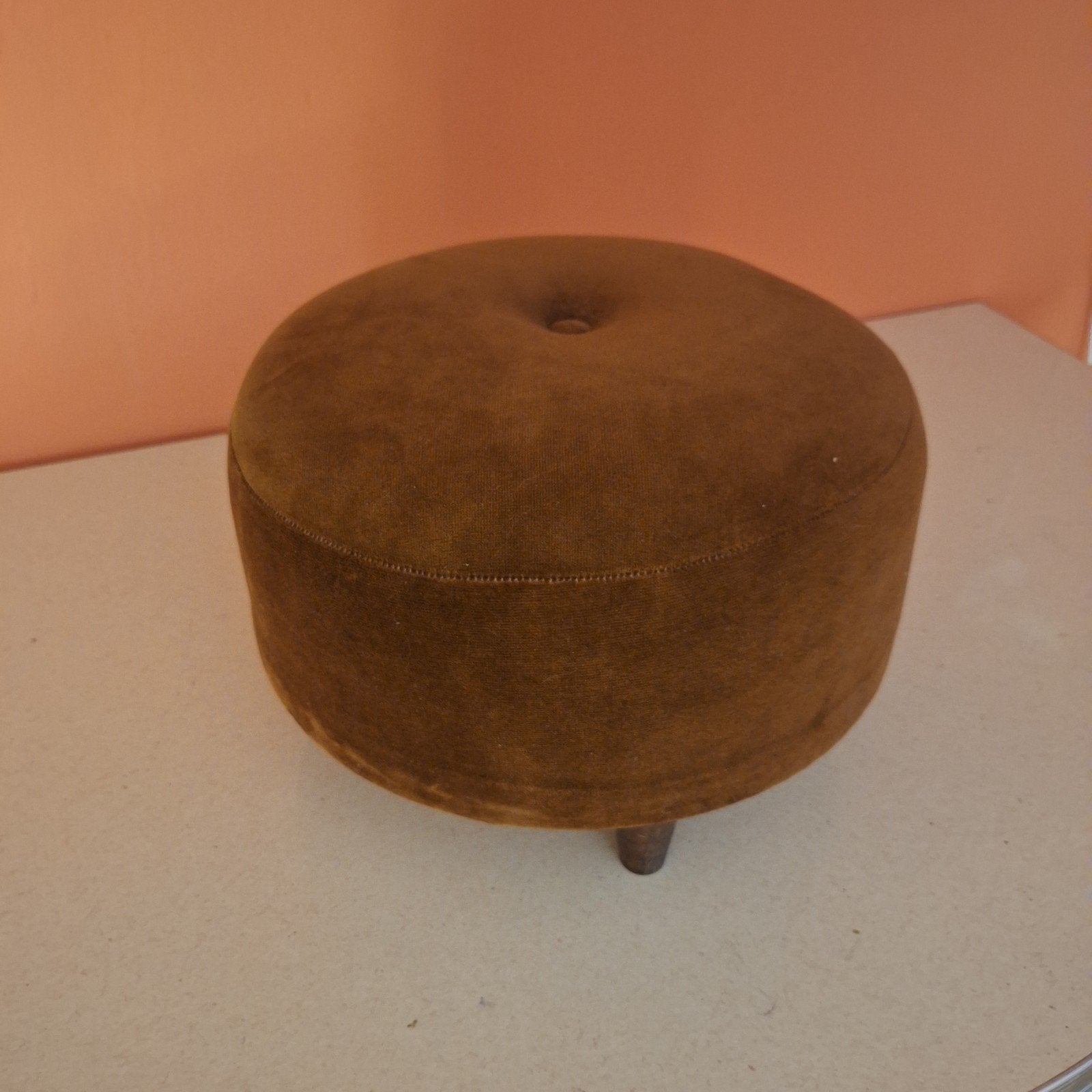 Voetenbankje  bruin velours vintage style, Ophalen, Overige materialen, Minder dan 50 cm, Minder dan 50 cm