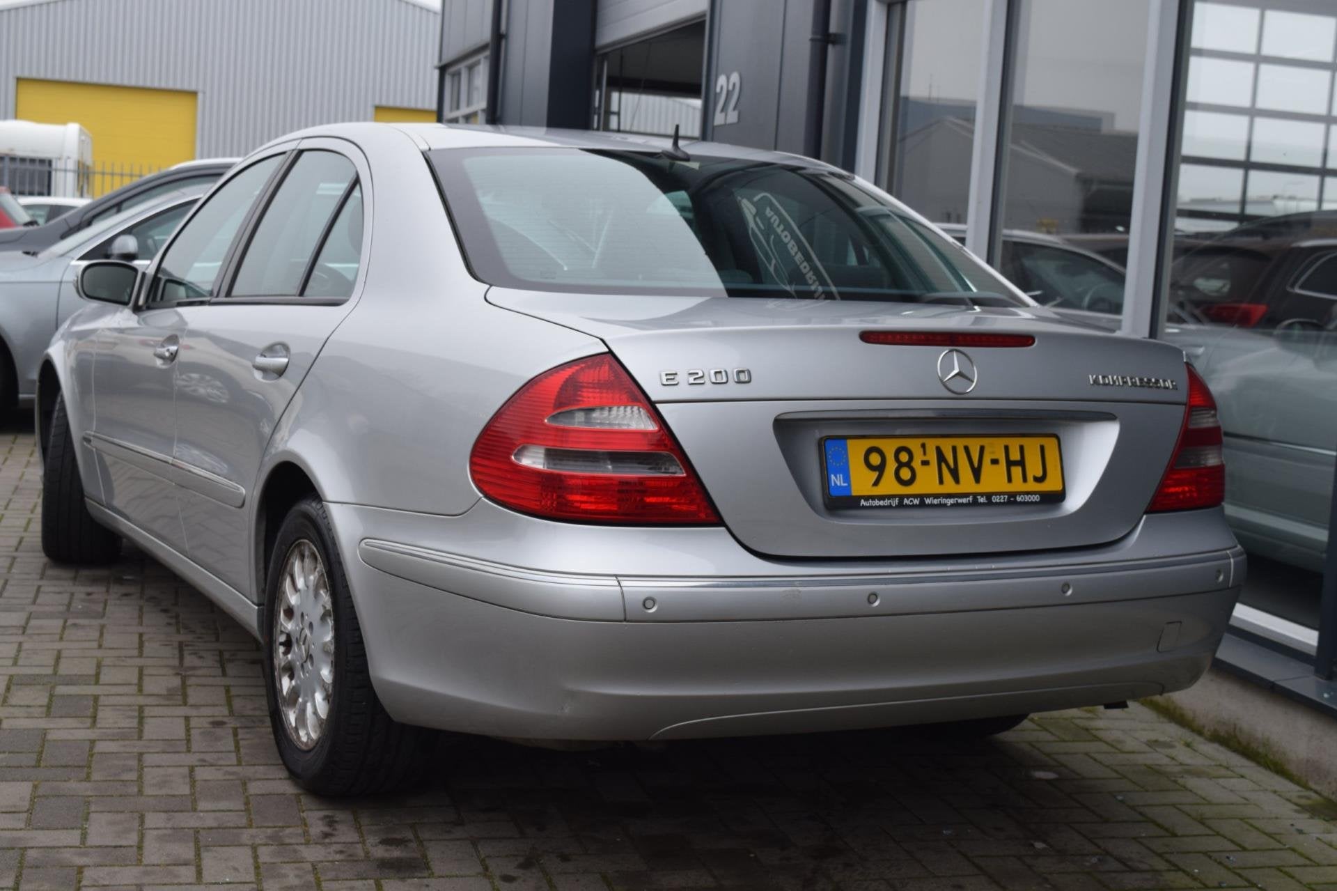 Mercedes-Benz E-klasse 200 K. Elegance | Automaat | Cruise |, Auto's, Automaat, Gebruikt, Zwart, 4 cilinders