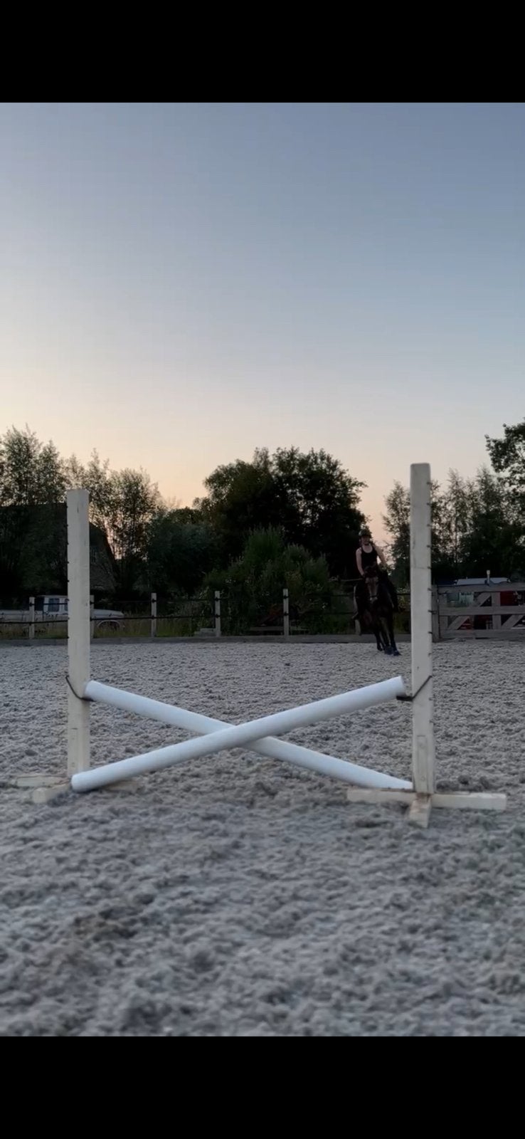 Witte kunststof springbalken met houten kern 175 cm, Ophalen, Gebruikt