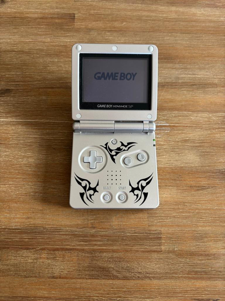 Gameboy advance sp tribal editie, Ophalen of Verzenden, Gebruikt, Game Boy Advance SP