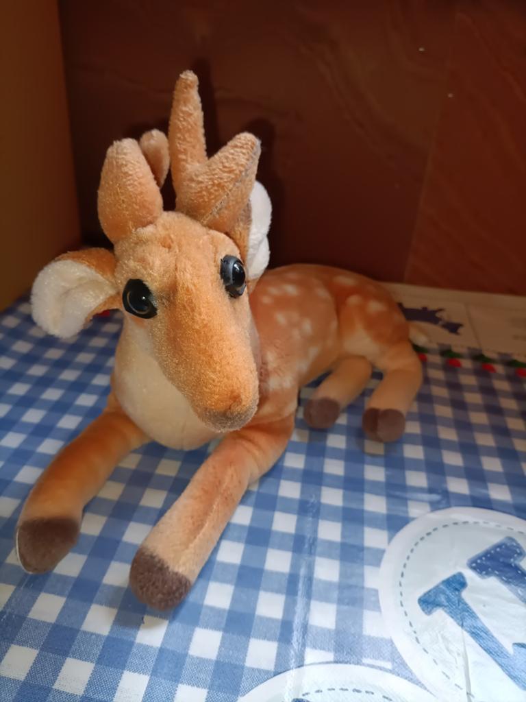 Hert / ree knuffel 27 cm groot, Ophalen of Verzenden, Zo goed als nieuw, Overige typen