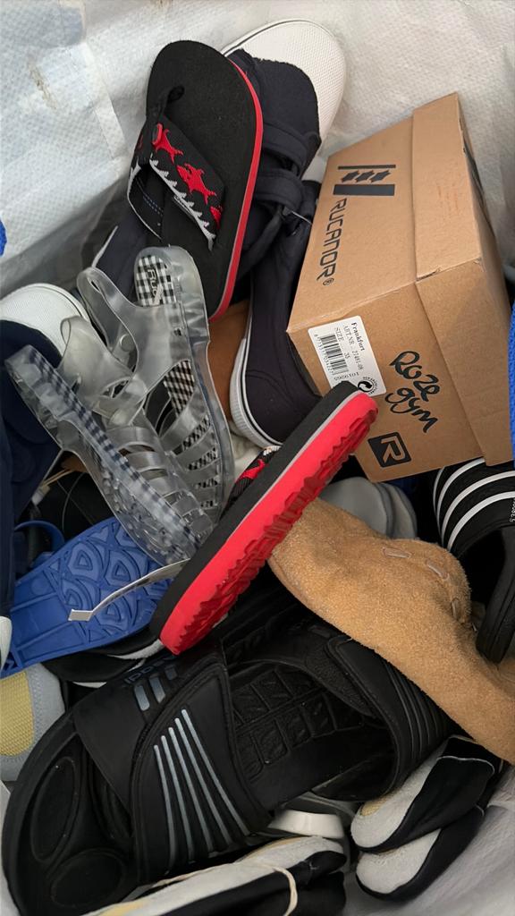 Partij gymschoenen waterschoenen dansschoenen, Kleding | Dames, Schoenen, Ophalen of Verzenden, Nieuw, Sneakers of Gympen