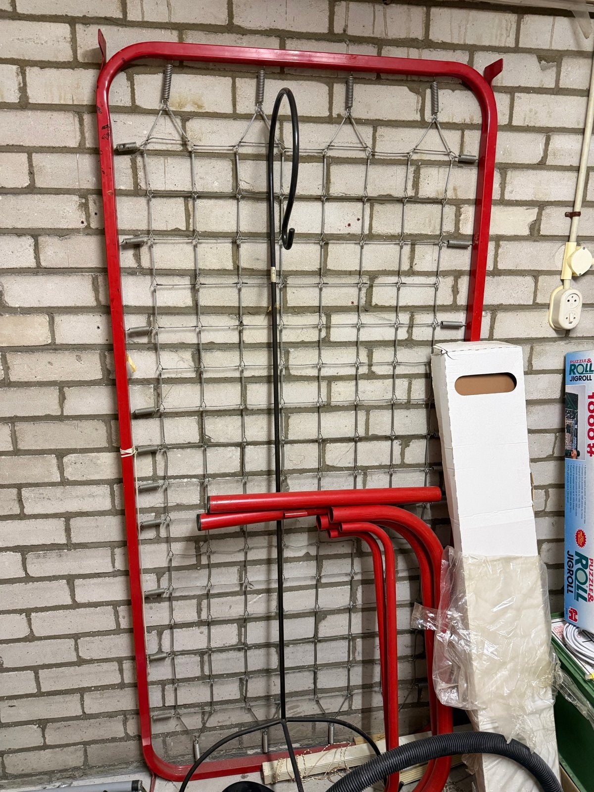 Gratis eenpersoons ijzeren bed, Gebruikt, 90 cm, Eenpersoons, Ophalen of Verzenden