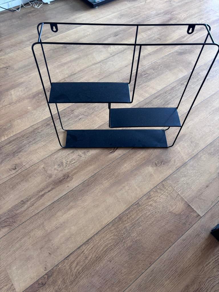 Wall decoration shelves, Ophalen, Zo goed als nieuw