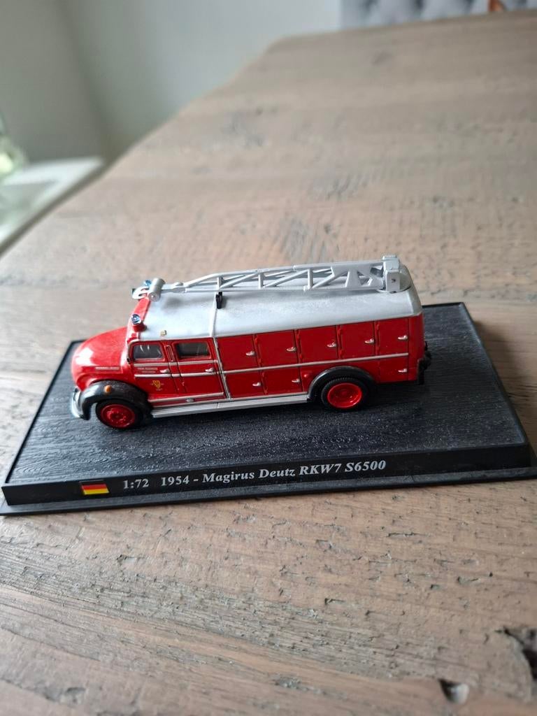 Magirus Deutz RKW7 S6500 brandweer 1954 – 1:72, Overige merken, Ophalen of Verzenden, Zo goed als nieuw, Tank