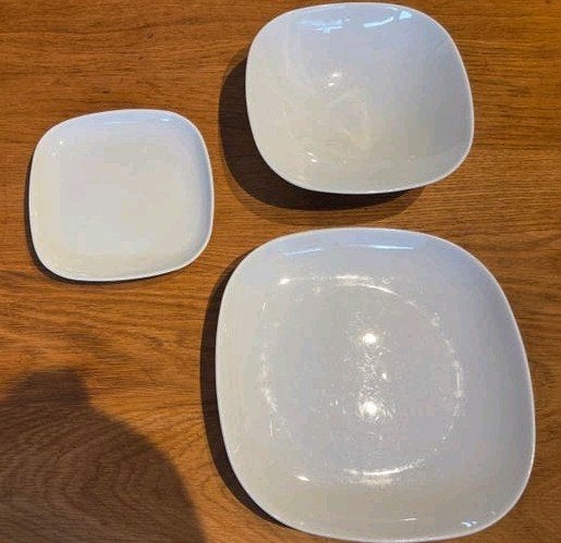 Vardera ikea vierkante borden en kommen, Ophalen, Overige stijlen, Bord(en)