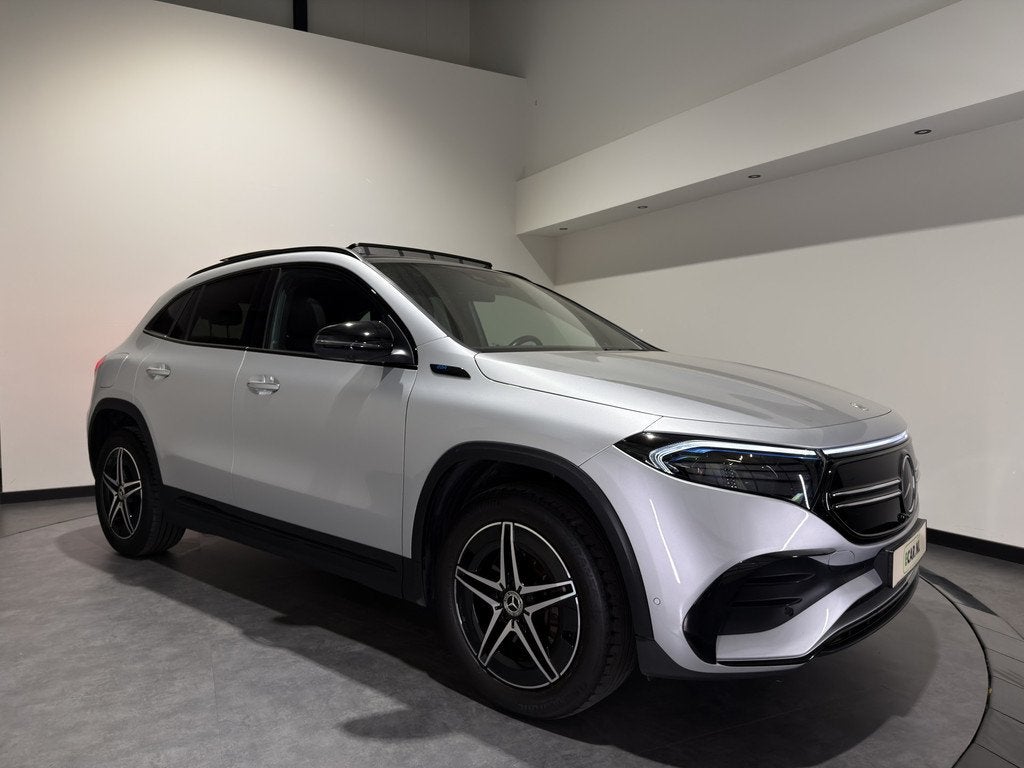Mercedes-Benz EQA 300 4MATIC Business Solution 67 kWh | AMG, Auto's, Mercedes-Benz, Automaat, 228 pk, 2005 kg, Met garantie (alle)