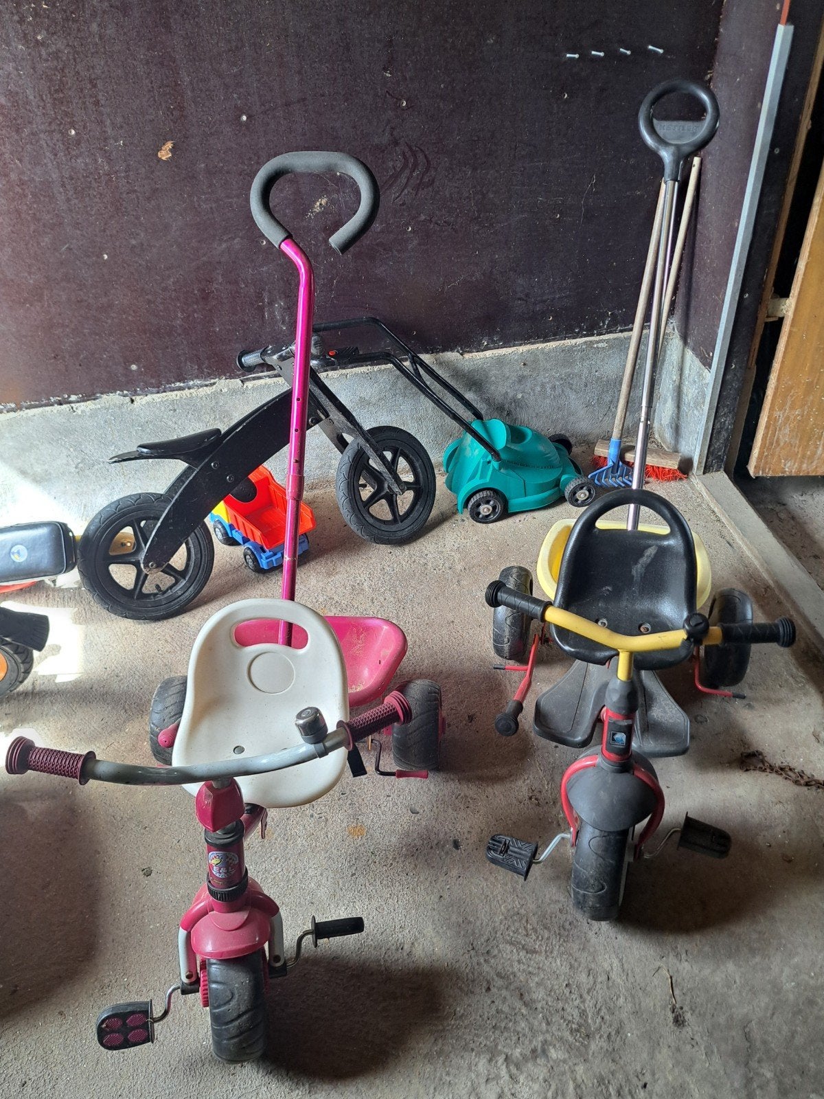 Kinderdriewieler met duwstang - Roze en Geel, Ophalen, Gebruikt