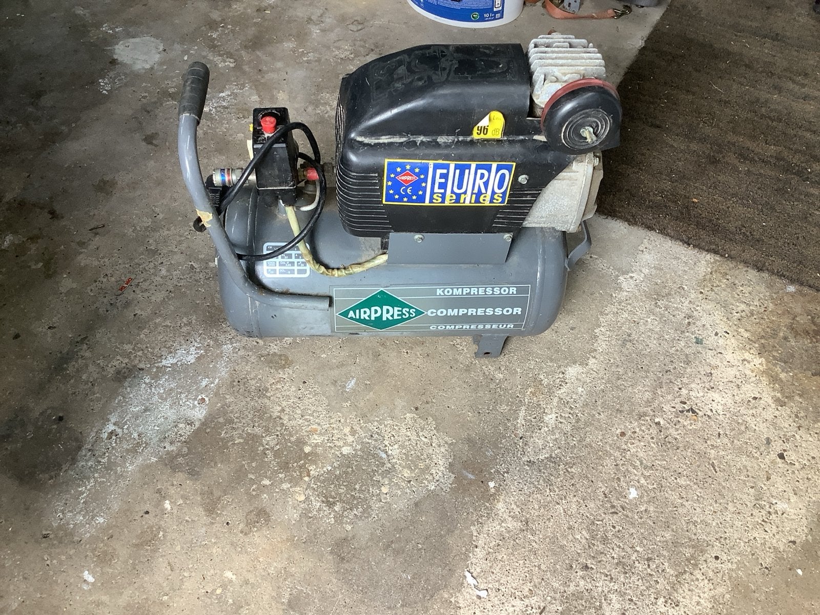 Airpress Compressor 220V 1.5 kW, Ophalen, Gebruikt, 10 bar of meer, 25 tot 100 liter