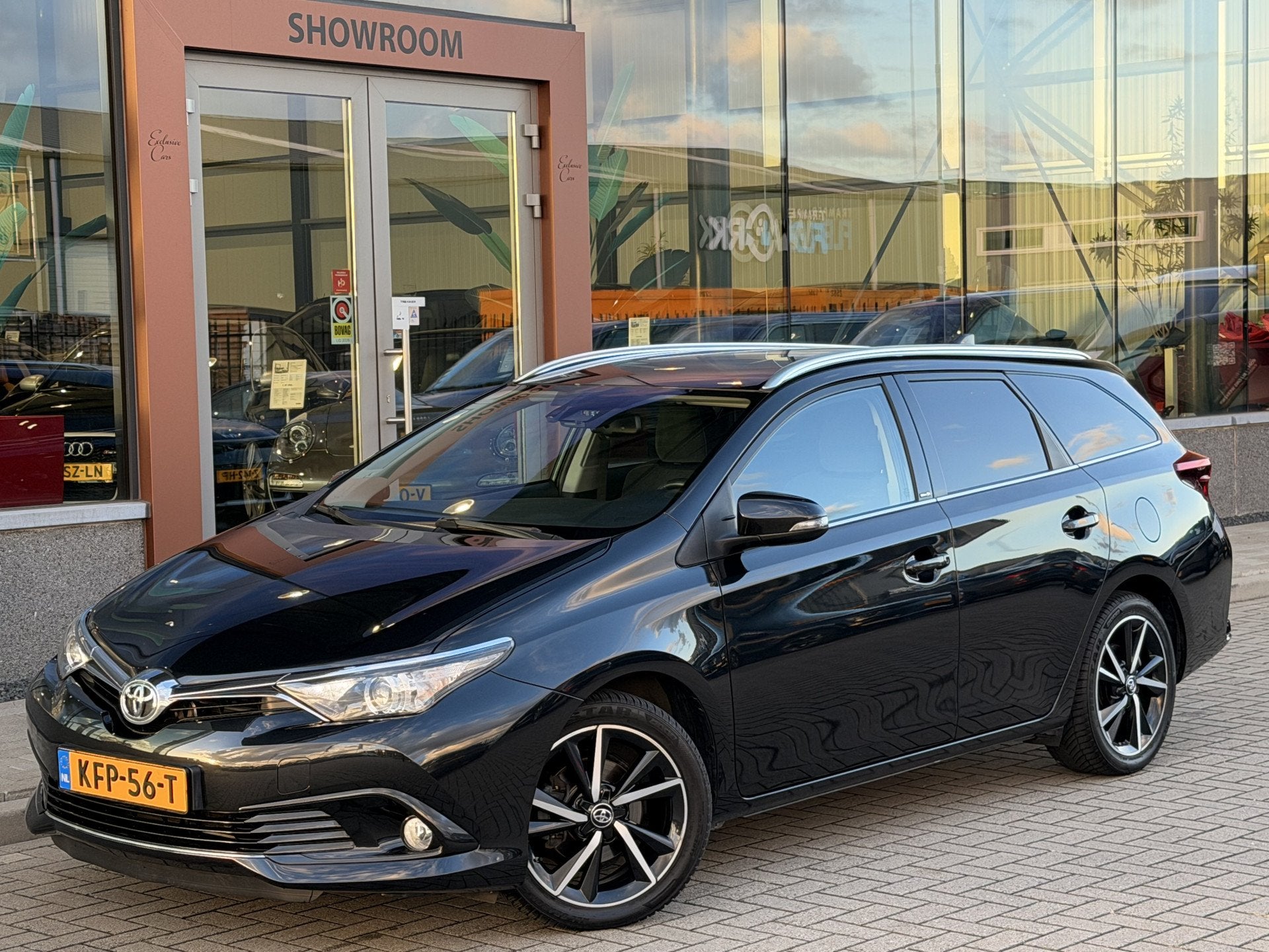 Toyota Auris 1.2 T | Cruise | Stoelverwarming | Lane Assist, Auto's, Voorwielaandrijving, 450 kg, Gebruikt, 4 cilinders