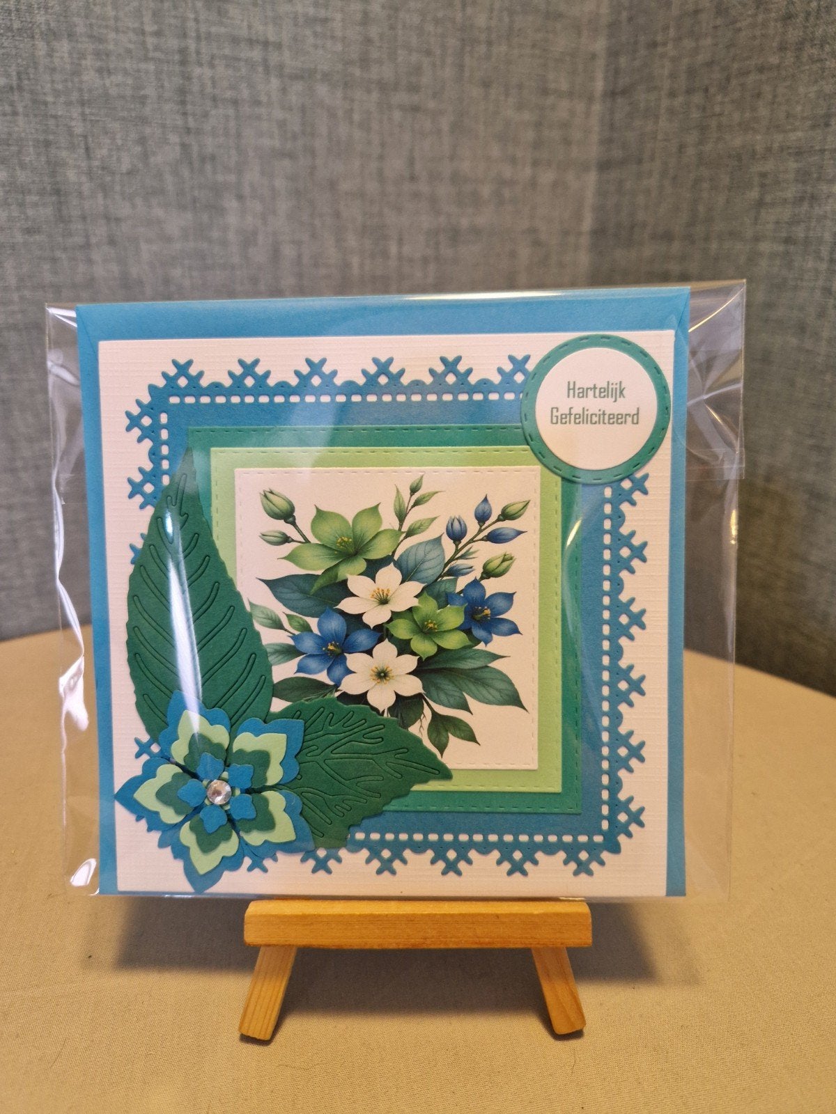 Kaartje verjaardag bloemen wit/groen/blauw, Ophalen of Verzenden, Nieuw, Overige thema's