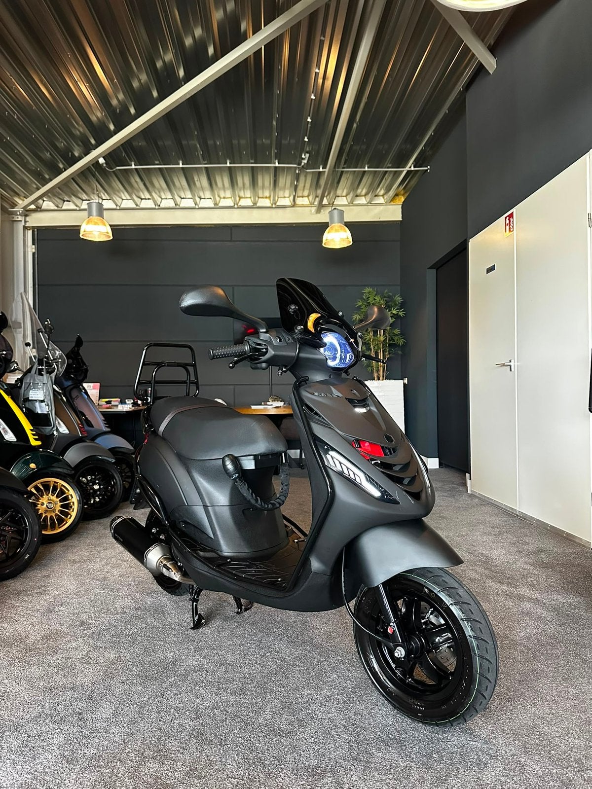 Piaggio Zip 50S | Full option | Brom | 2024 | Malossi, Ophalen, Maximaal 45 km/u, Zo goed als nieuw, Benzine