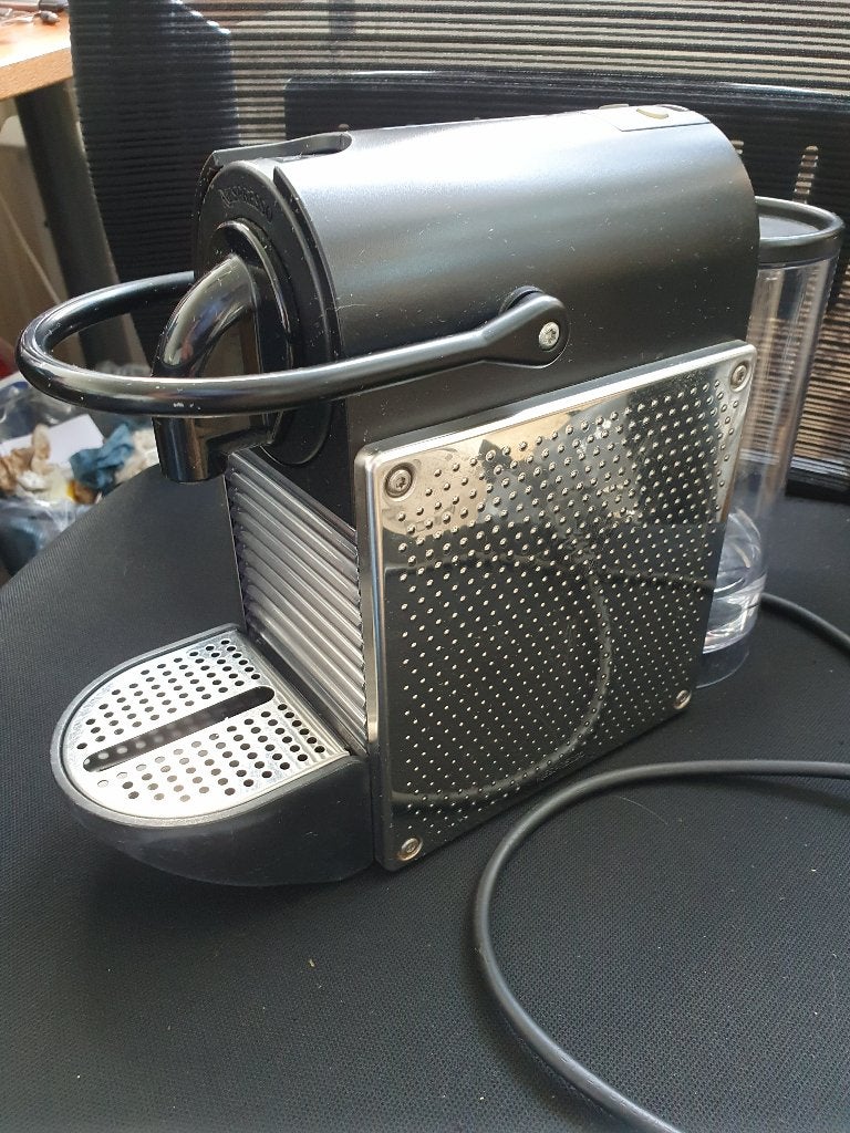 Nespresso pixie chrome perfect werkend, Witgoed en Apparatuur, Koffiezetapparaten, Koffiemachine, Ophalen of Verzenden, Zo goed als nieuw