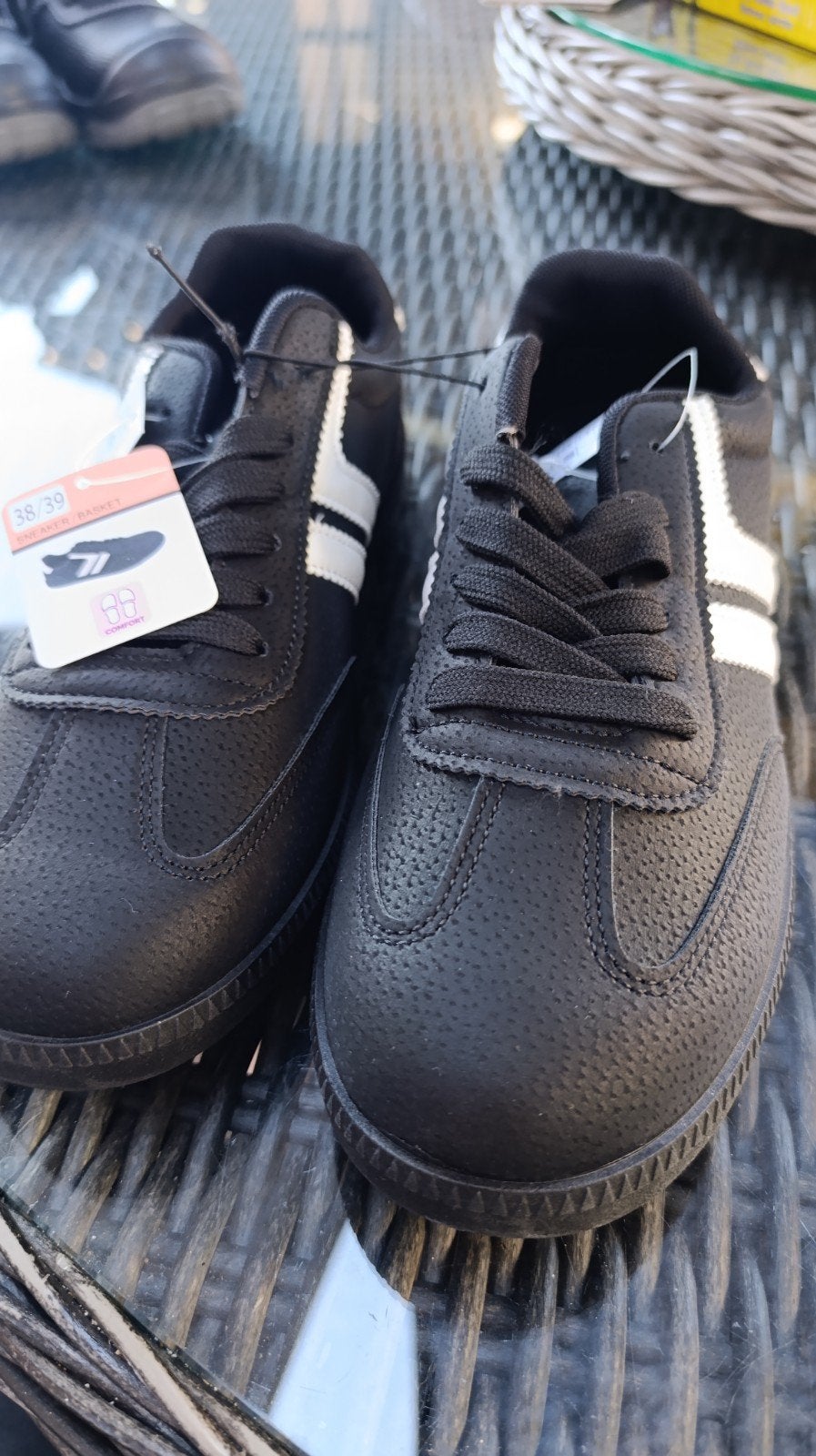 Nieuwe zwarte sneakers maat 38/39, Ophalen of Verzenden, Nieuw, Zwart, Sneakers of Gympen