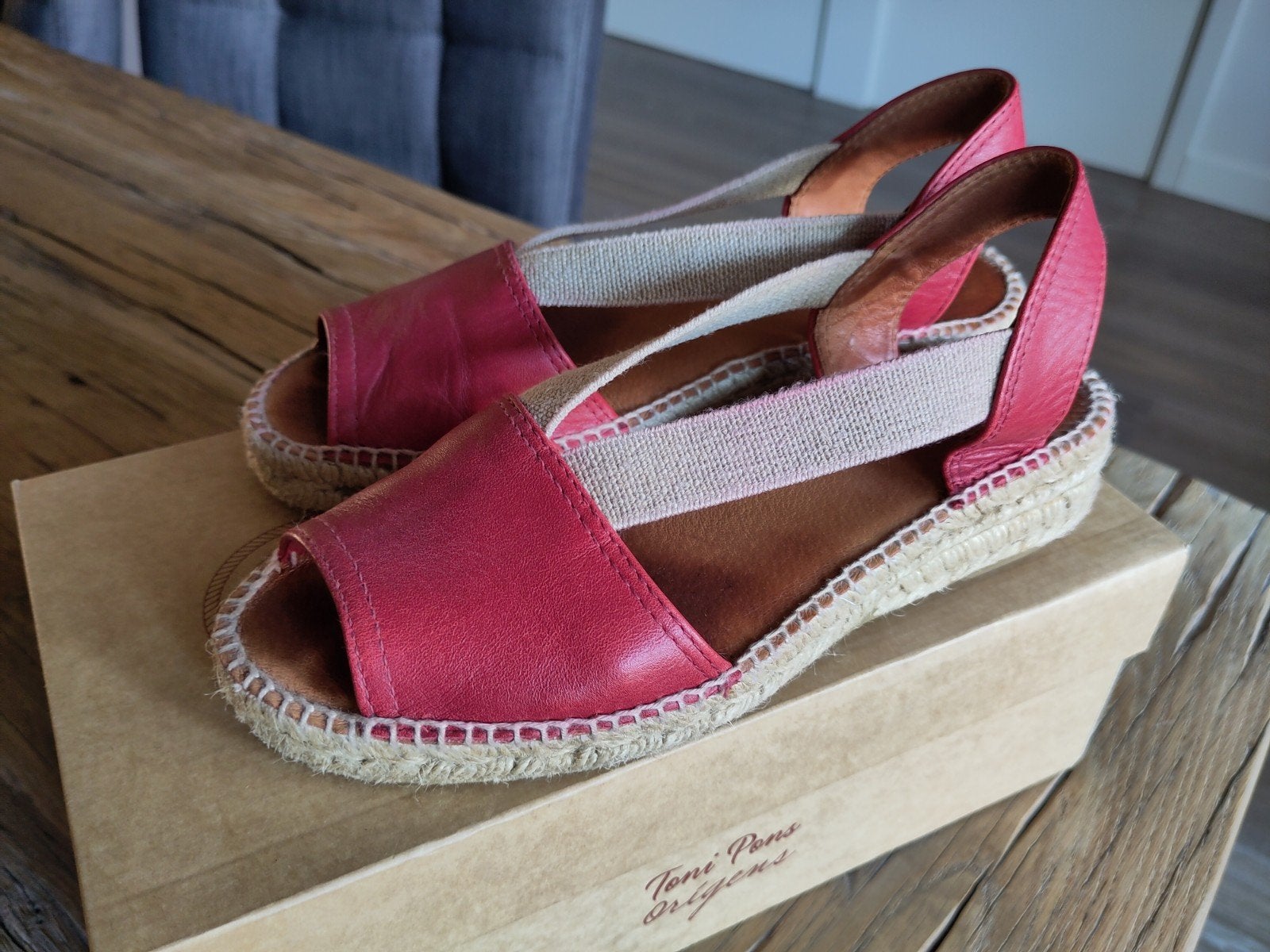 Espadrilles Toni Pons - maat 37 - rood, Ophalen of Verzenden, Espadrilles of Moccasins, Gedragen, Toni Pons