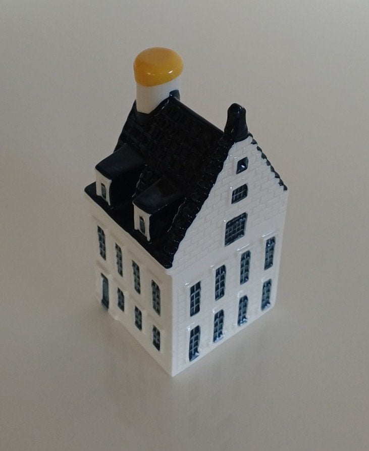 KLM huisje nr. 77  – Schoolstraat 2, Breda, Ophalen of Verzenden, Zo goed als nieuw, 61 t/m 80, Gevuld