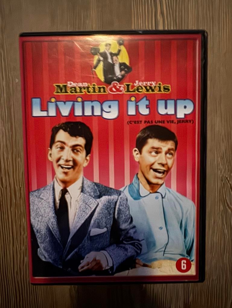 Living it Up, Alle leeftijden, Ophalen of Verzenden, Zo goed als nieuw, Komedie