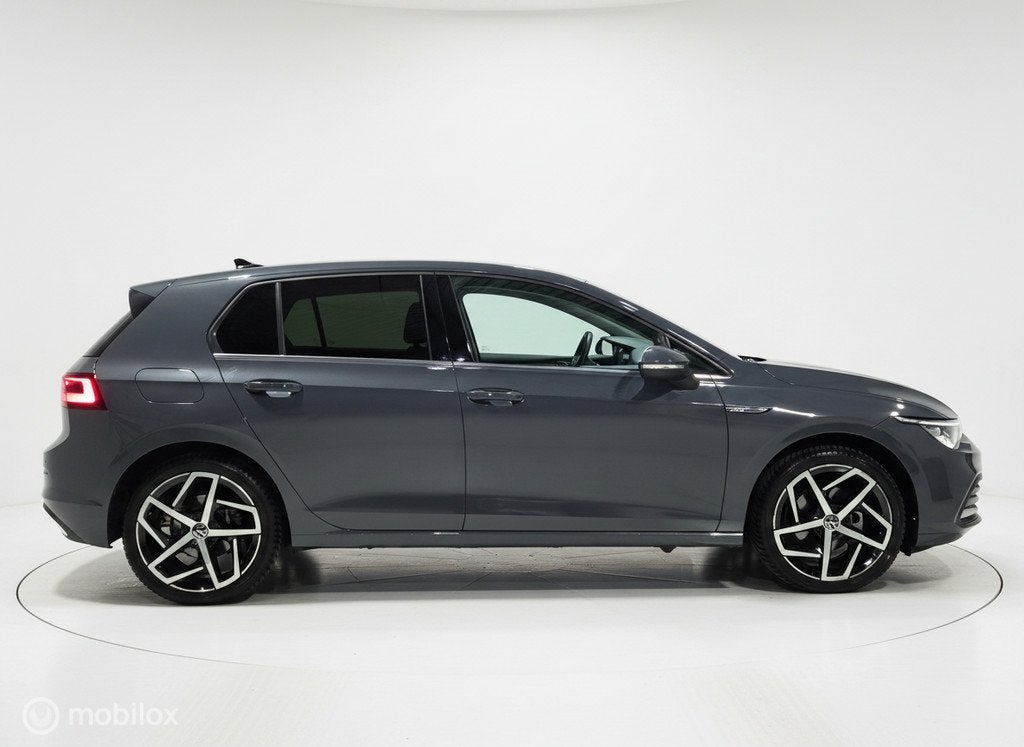 Volkswagen Golf 1.5 eTSI Style 150PK Head-up|ACC|Camera|Sfee, Auto's, Euro 6, 4 cilinders, 150 pk, Alcantara