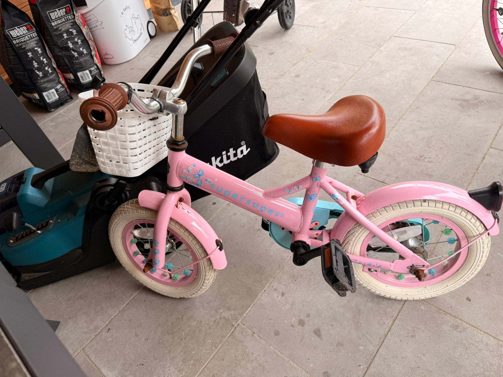 Roze kinderfiets 12 inch met zijwieltjes - Gebruikt, Ophalen, Terugtraprem, Zijwieltjes, Gebruikt