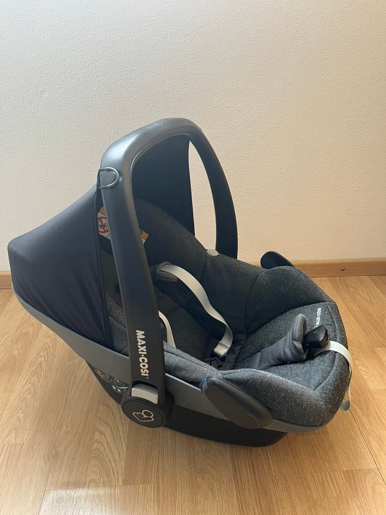 Maxi-cosi en Autostoeltje beiden van Maxi-cosi, Autogordel, Ophalen of Verzenden, Zo goed als nieuw, 0 t/m 13 kg