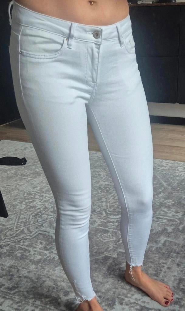 Witte jeans, Wit, Nieuw, Ophalen of Verzenden, W28 - W29 (confectie 36)